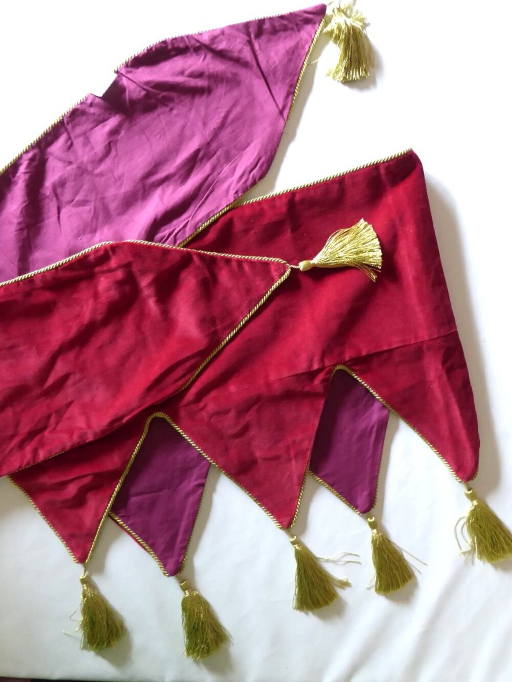 84” REVERSIBLE MANTEL SCARF RUNNER HOLIDAY RED VELVET PURPLE GOLD TASSELS